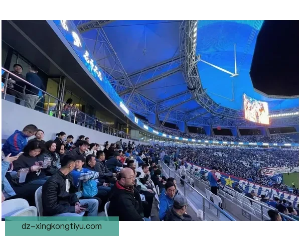 中超首轮观众人数：申花领跑成都紧随其后
